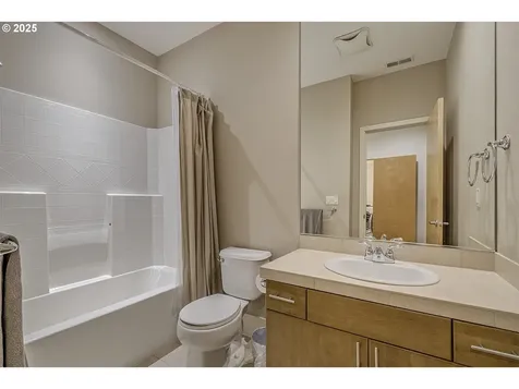 10489 SW Windwood Way Portland OR 97225