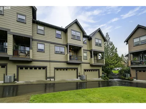 10489 SW Windwood Way Portland OR 97225
