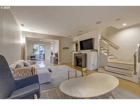 10489 SW Windwood Way Portland OR 97225