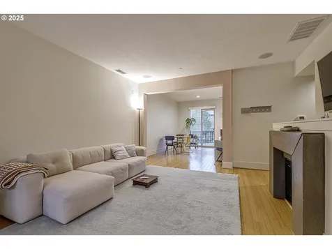 10489 SW Windwood Way Portland OR 97225