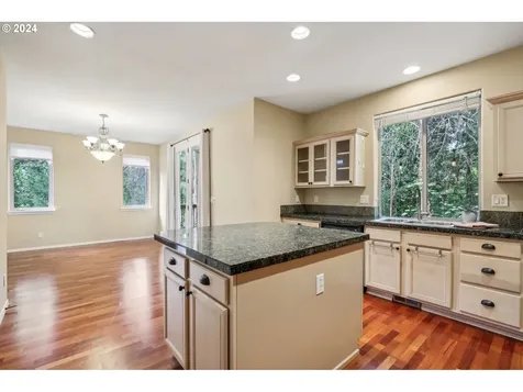 2413 Nw Byrne Terrace Portland OR 97229