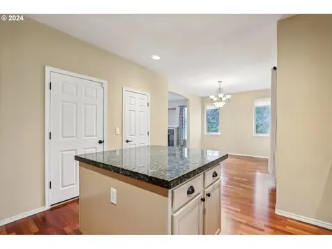 2413 Nw Byrne Terrace Portland OR 97229