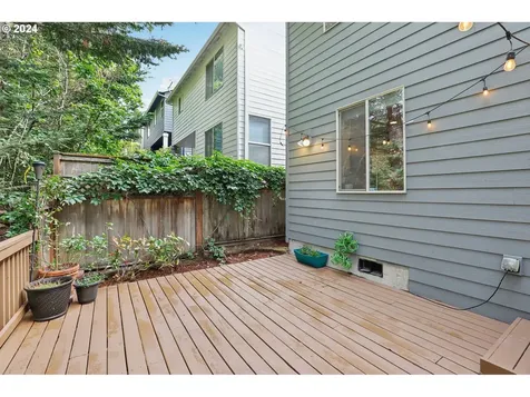 2413 Nw Byrne Terrace Portland OR 97229