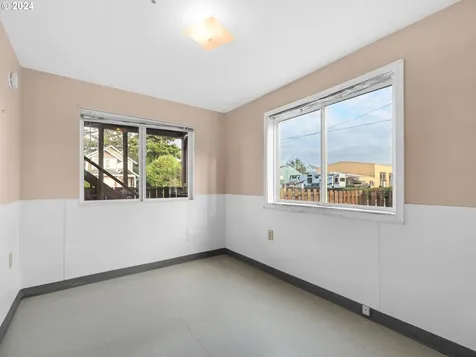 880 Avenue M Seaside OR 97138