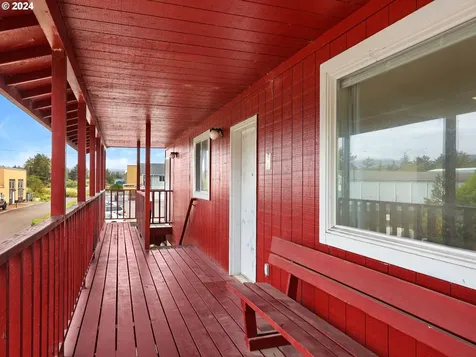 880 Avenue M Seaside OR 97138