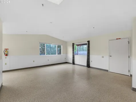 880 Avenue M Seaside OR 97138