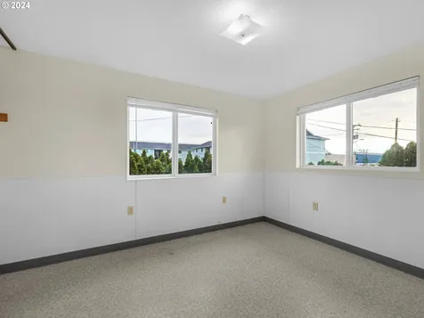 880 Avenue M Seaside OR 97138