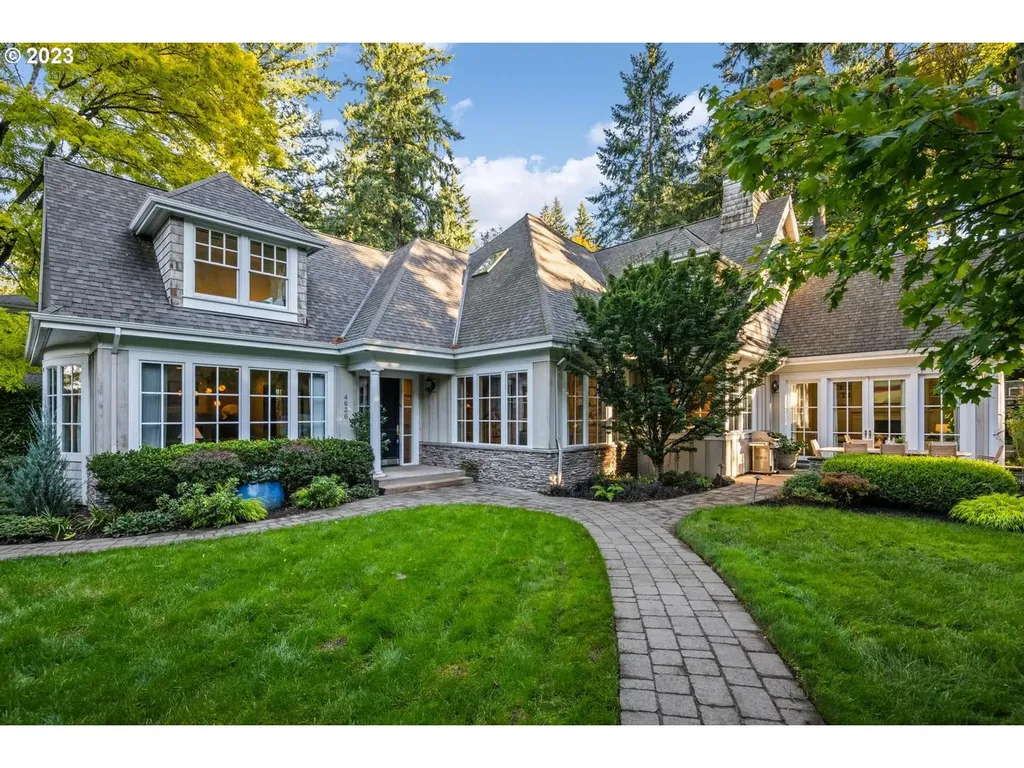 4636 SW Humphrey Court Portland OR 97221