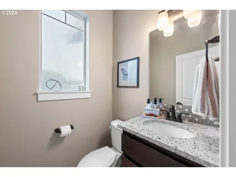 490 NW 28th Street Redmond OR 97756