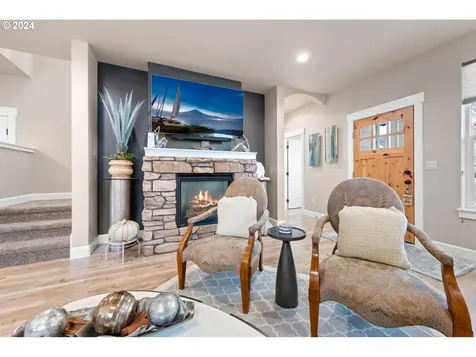 490 NW 28th Street Redmond OR 97756