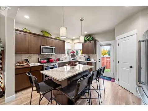 490 NW 28th Street Redmond OR 97756