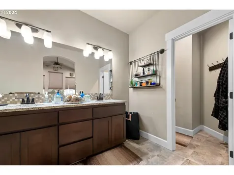 490 NW 28th Street Redmond OR 97756