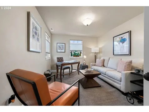 490 NW 28th Street Redmond OR 97756