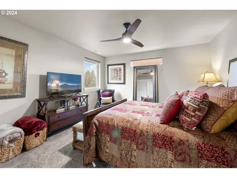 490 NW 28th Street Redmond OR 97756