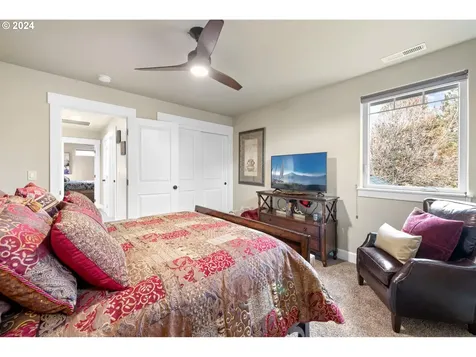490 NW 28th Street Redmond OR 97756
