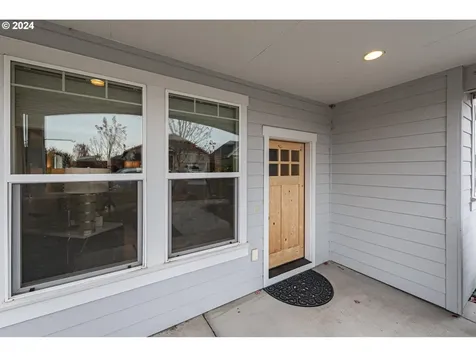490 NW 28th Street Redmond OR 97756