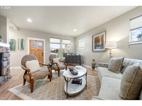 490 NW 28th Street Redmond OR 97756