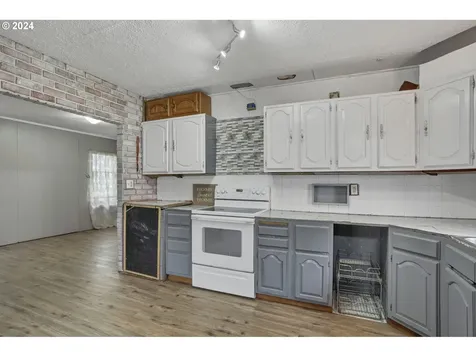 1212 Clark Mill Road Sweet Home OR 97386