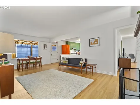 16309 Lake Forest Boulevard Lake Oswego OR 97035