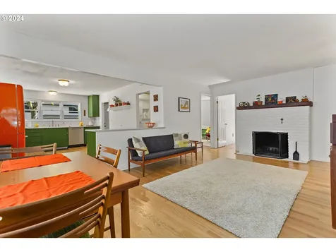 16309 Lake Forest Boulevard Lake Oswego OR 97035