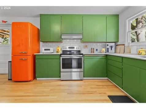 16309 Lake Forest Boulevard Lake Oswego OR 97035
