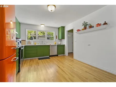16309 Lake Forest Boulevard Lake Oswego OR 97035