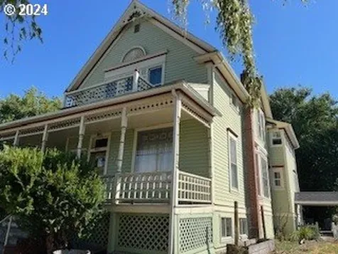 214 E 7th Place The Dalles OR 97058