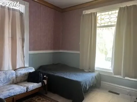 214 E 7th Place The Dalles OR 97058