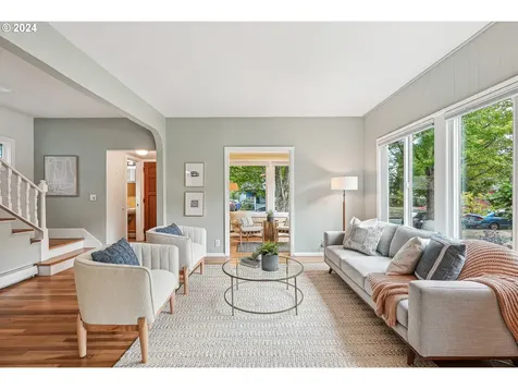 1532 Se Tolman Street Portland OR 97202
