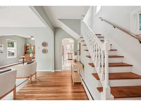 1532 Se Tolman Street Portland OR 97202
