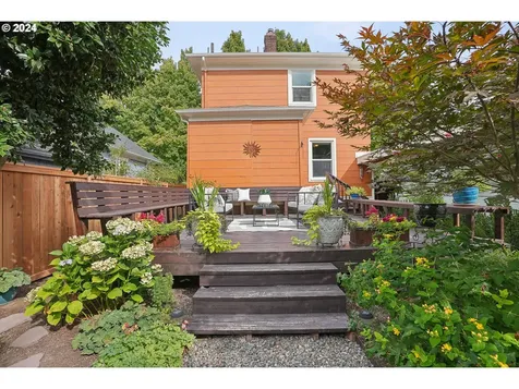 1532 Se Tolman Street Portland OR 97202