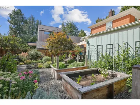 1532 Se Tolman Street Portland OR 97202