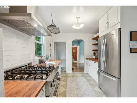1532 Se Tolman Street Portland OR 97202