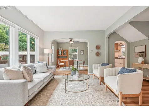 1532 Se Tolman Street Portland OR 97202