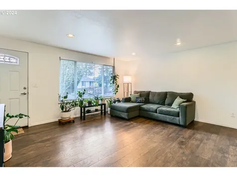 19717 SW Murphy Street Beaverton OR 97078