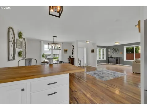 206 Sunday Drive Creswell OR 97426