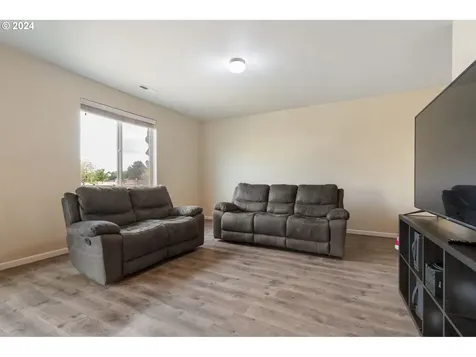 857 Bear Creek Drive Molalla OR 97038