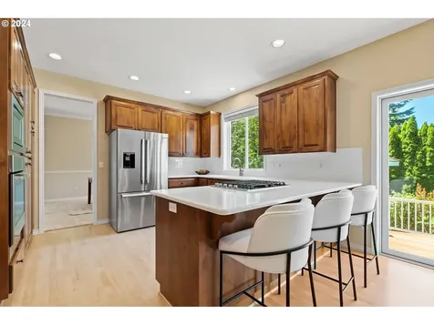 12715 Adrian Court Lake Oswego OR 97034