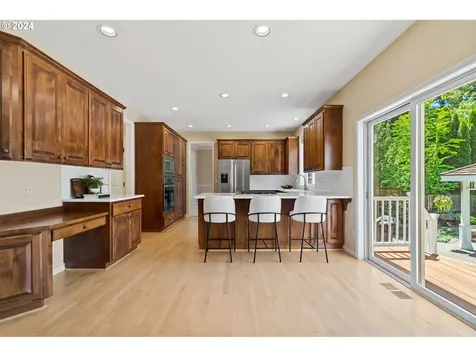12715 Adrian Court Lake Oswego OR 97034