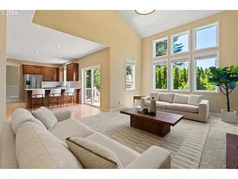 12715 Adrian Court Lake Oswego OR 97034