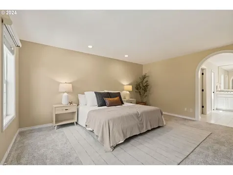 12715 Adrian Court Lake Oswego OR 97034