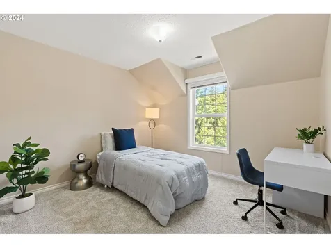 12715 Adrian Court Lake Oswego OR 97034