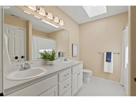 12715 Adrian Court Lake Oswego OR 97034