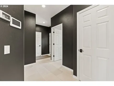 12715 Adrian Court Lake Oswego OR 97034