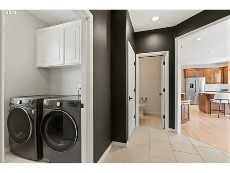 12715 Adrian Court Lake Oswego OR 97034