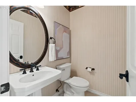12715 Adrian Court Lake Oswego OR 97034