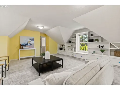 12715 Adrian Court Lake Oswego OR 97034