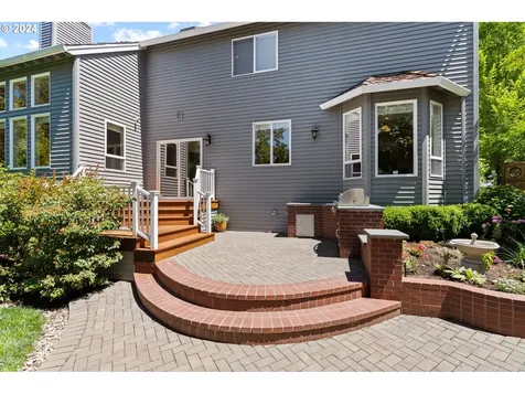 12715 Adrian Court Lake Oswego OR 97034