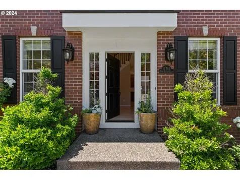 12715 Adrian Court Lake Oswego OR 97034