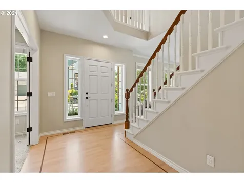 12715 Adrian Court Lake Oswego OR 97034